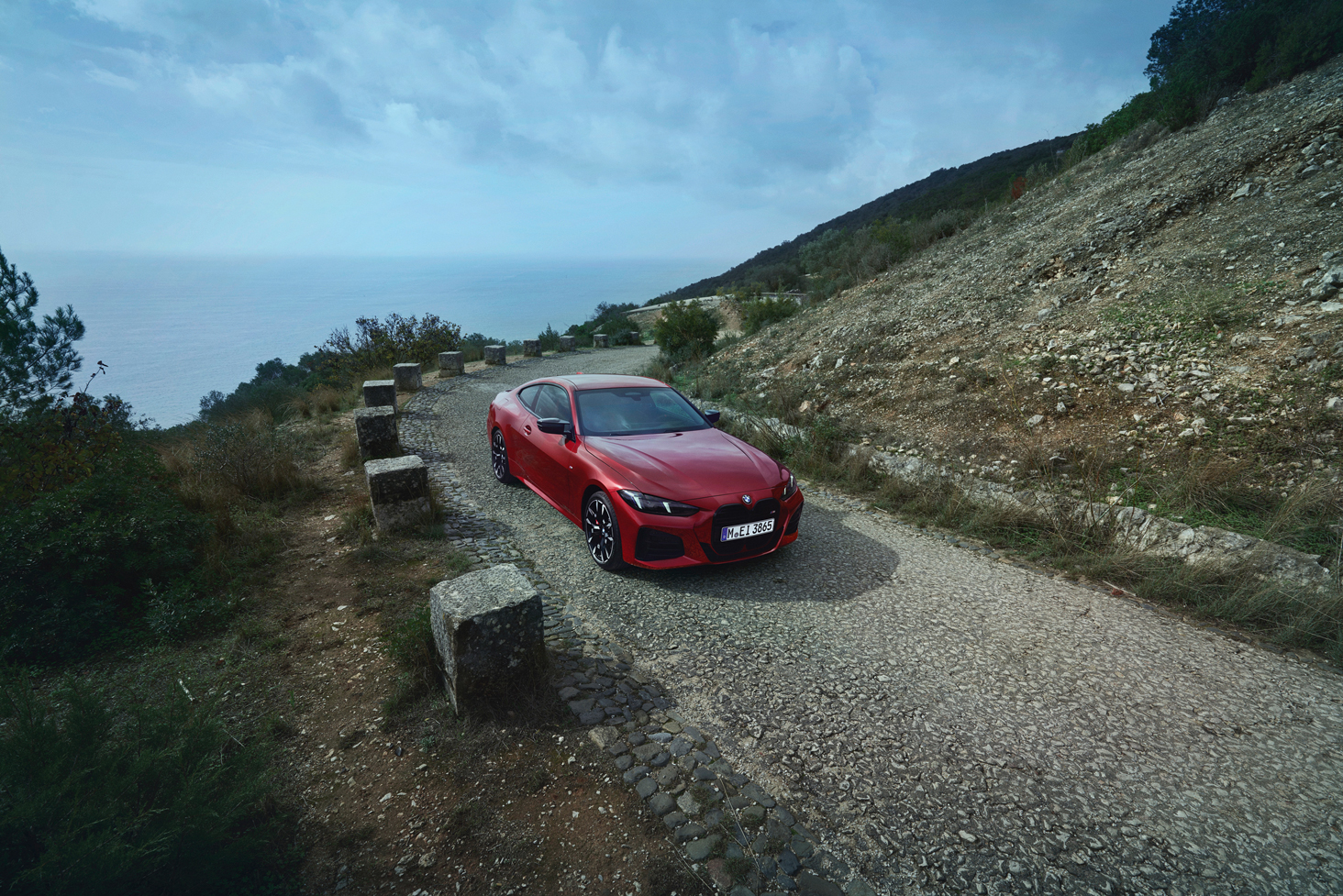 Rocks and a red car, what more can you ask for? 231021_G22_G23_Portugal_G22_M440i_PMe1_0009_LOWRES