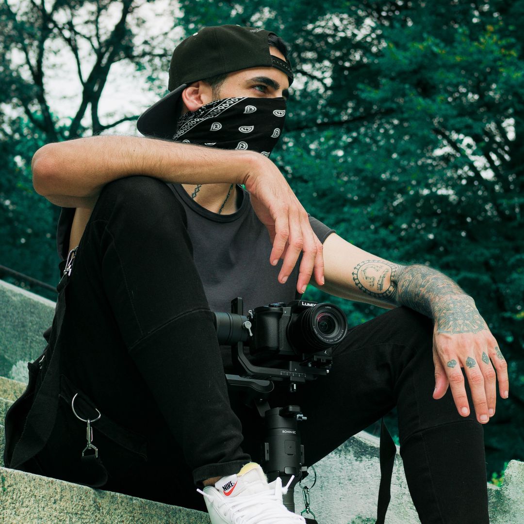 7313266675309084678~tplv-tiktokx-cropcenter_1080_1080