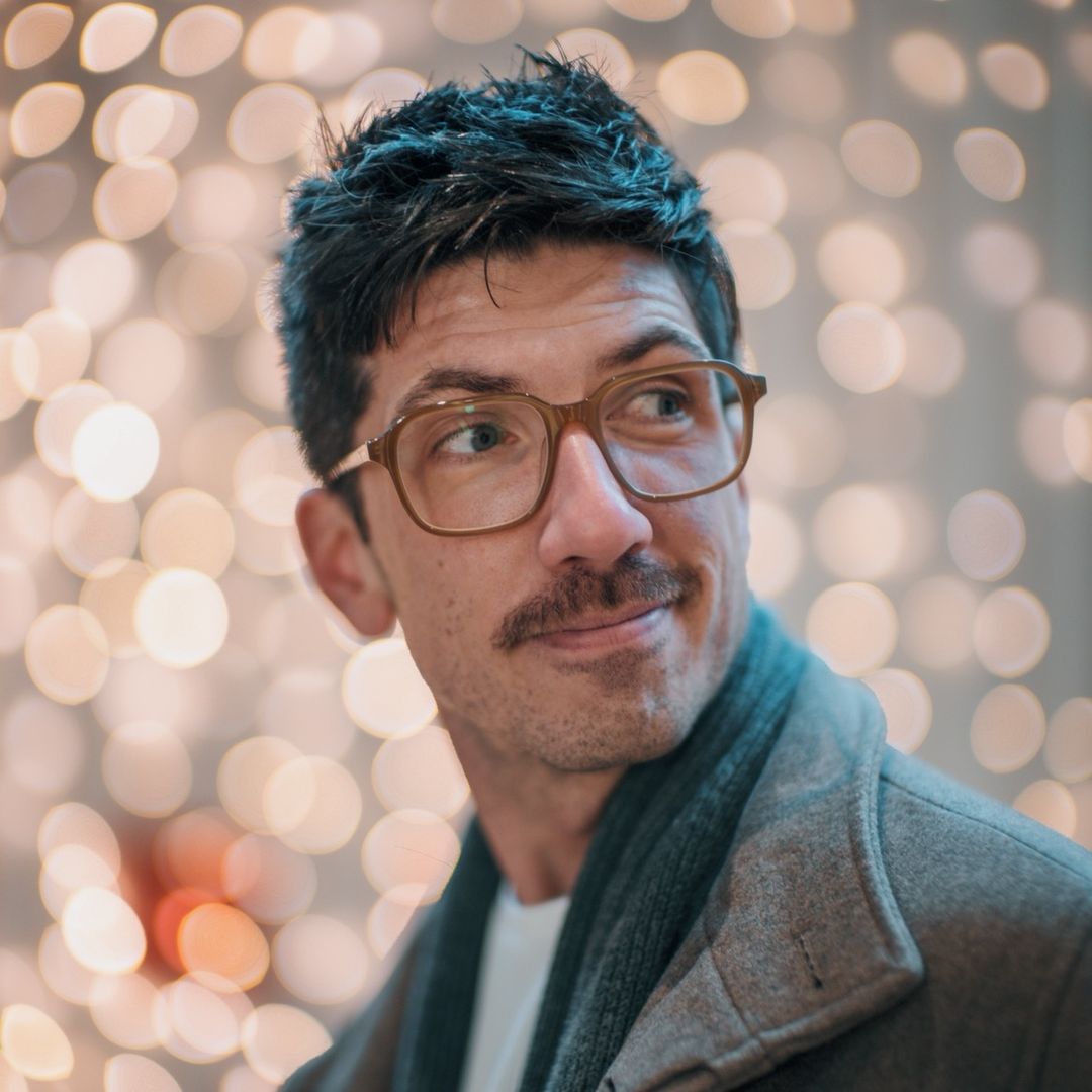 7fd3fc80d15749c053a76a91f207acc9~tplv-tiktokx-cropcenter_1080_1080